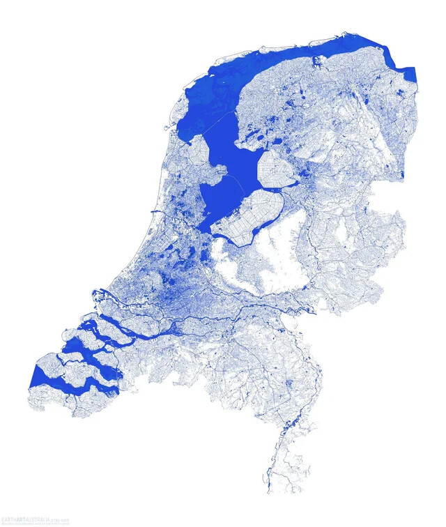 Map of the Netherlands with waterways shown in blue, illustrating the country’s extensive rivers, canals, and coastal areas.